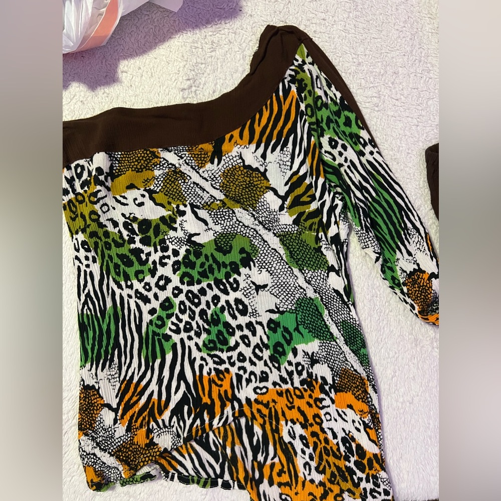 One sleve blouse